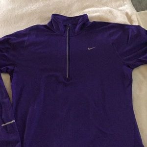 Nike pull-over